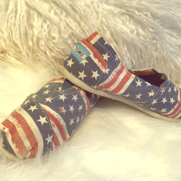 Toms Shoes - 🌟RED WHITE BLUE USA AMERICA TOMS SLIP ON’s SZ 7.5